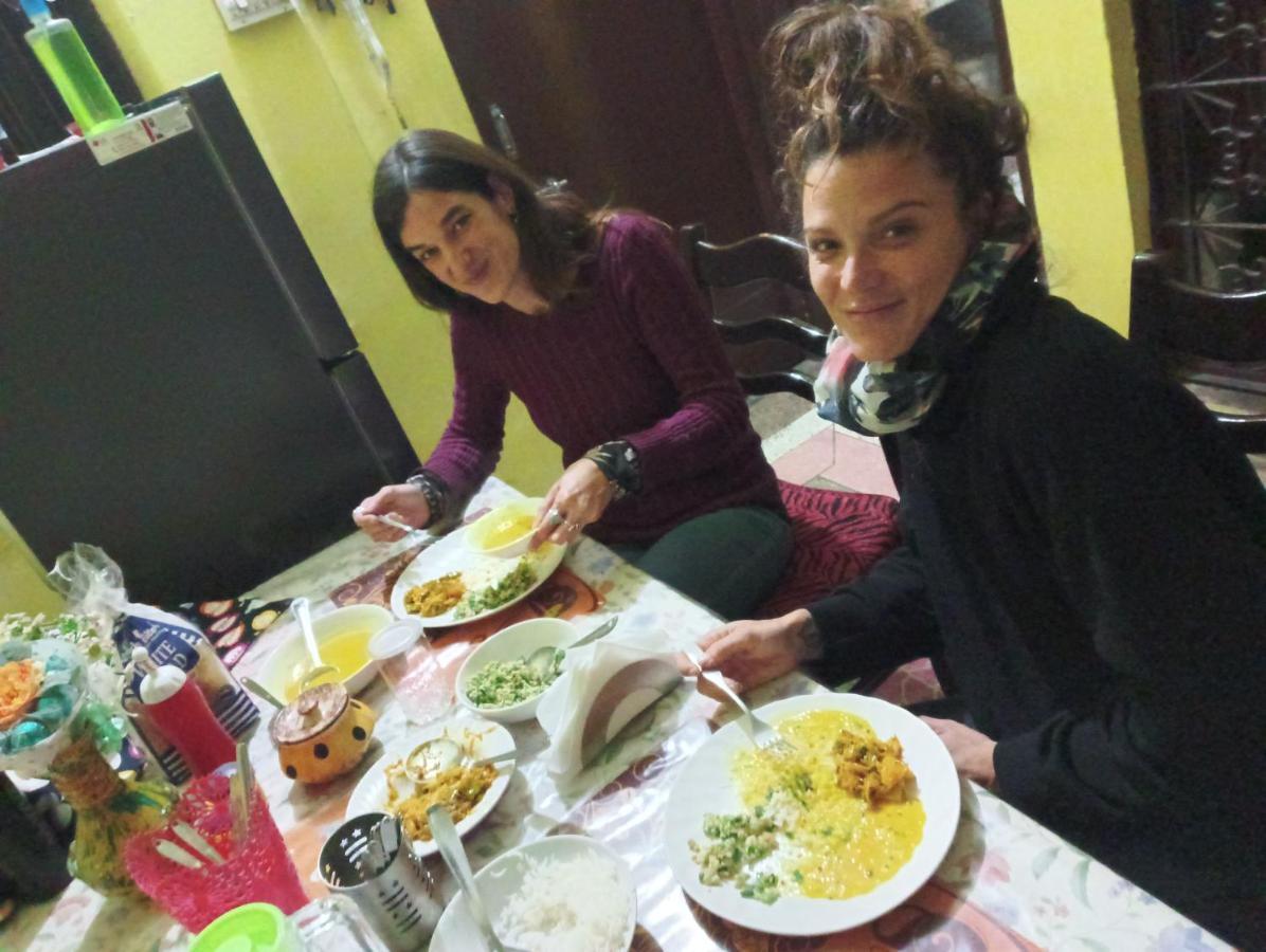 Nadya Homestay For Female & Family Jaipur Eksteriør bilde