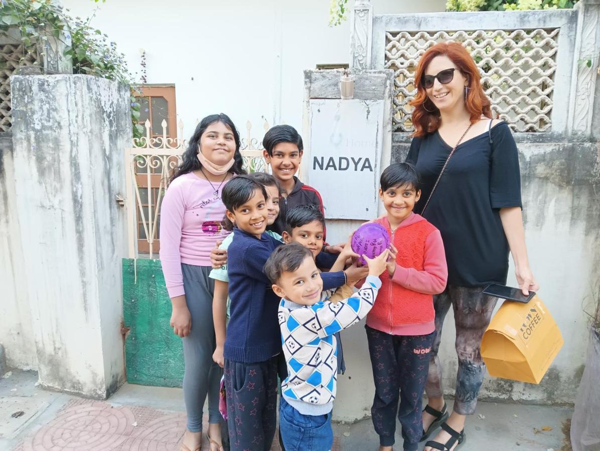 Nadya Homestay For Female & Family Jaipur Eksteriør bilde