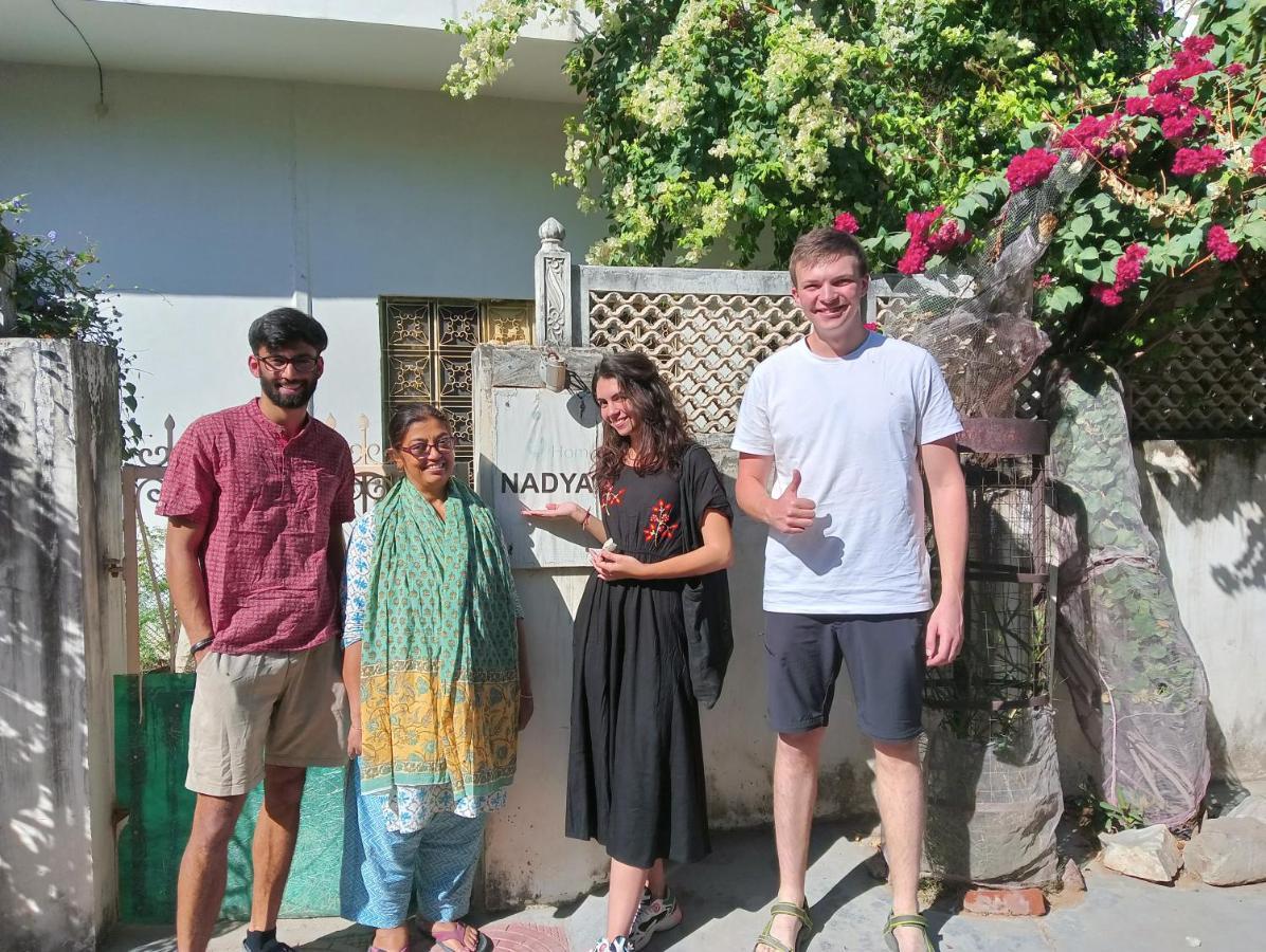 Nadya Homestay For Female & Family Jaipur Eksteriør bilde
