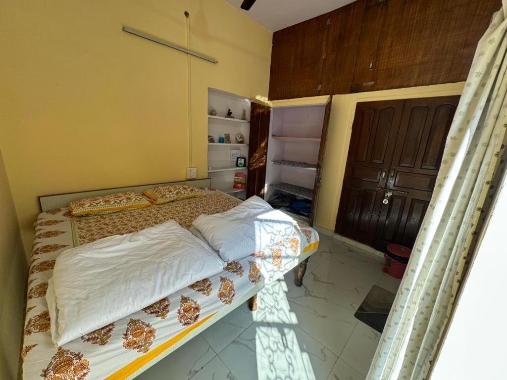 Nadya Homestay For Female & Family Jaipur Eksteriør bilde