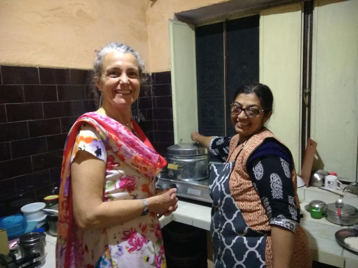 Nadya Homestay For Female & Family Jaipur Eksteriør bilde