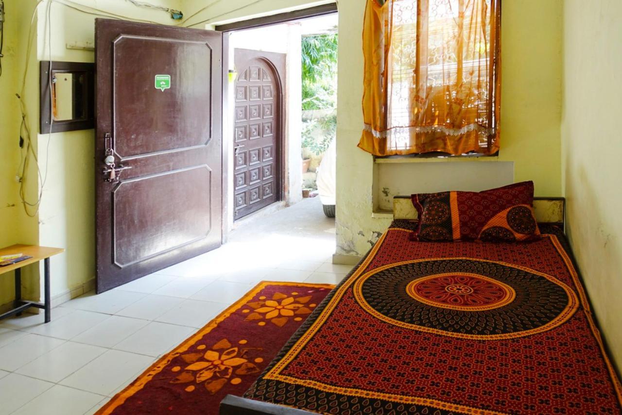 Nadya Homestay For Female & Family Jaipur Eksteriør bilde