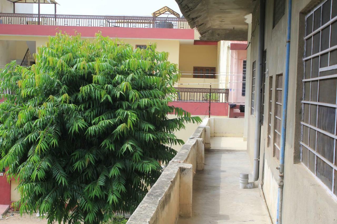 Nadya Homestay For Female & Family Jaipur Eksteriør bilde