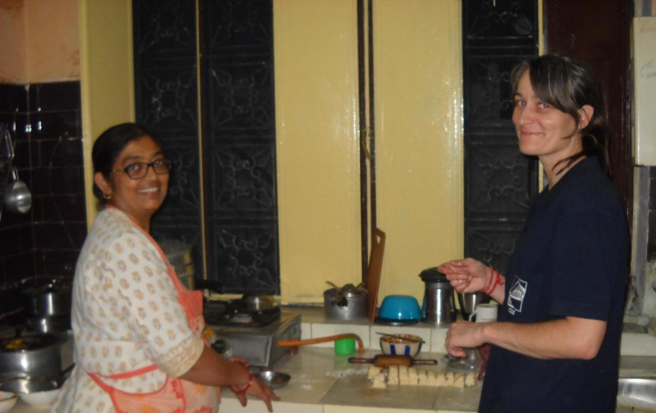Nadya Homestay For Female & Family Jaipur Eksteriør bilde