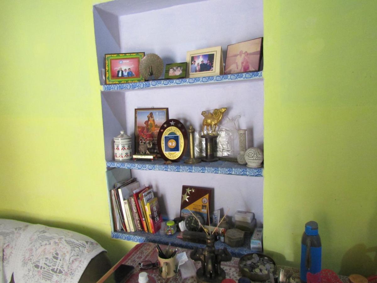 Nadya Homestay For Female & Family Jaipur Eksteriør bilde
